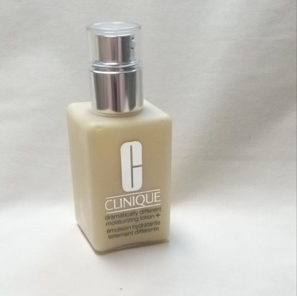 CLINIQUE Dramatically Different Moisturizing Lotion+ 4.2oz/125ml Pump Bo… - Picture 1 of 6